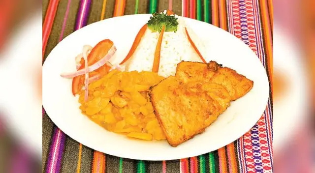 El secreto del chef: Fríe bien el ají colorado (sin quemarlo), así tu comida saldrá con un sabor exquisito.