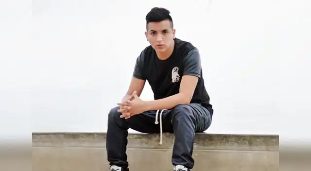 Le sigue los pasos a la Tigresa. Le sigue los pasos a la Tigresa.