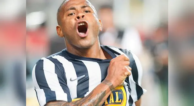 Zorrito Aguirre ingresa al campo. Zorrito Aguirre ingresa al campo.