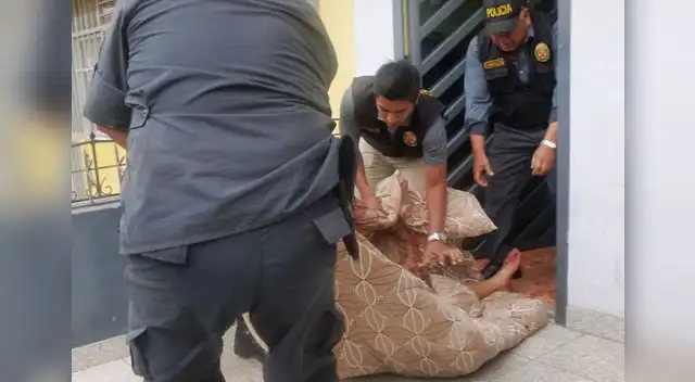 Agraviado permanece en cuidados intensivos y policía busca a ladronas. Agraviado permanece en cuidados intensivos y policía busca a ladronas.