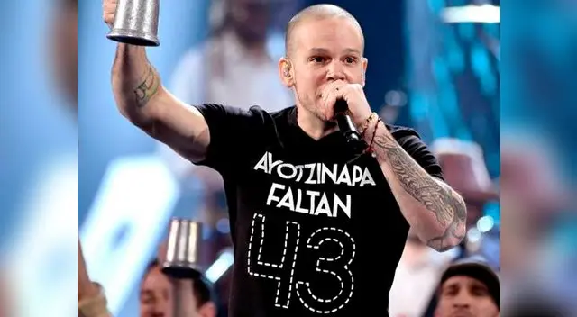 Presentador mejicano pide deportación de René Pérez, 'Residente' de Calle 13 por usar camiseta alusiva a crimen de Ayotzinapa.