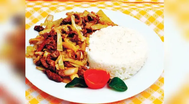 El secreto del chef: Para darle un sabor más delicioso incluye en tu aderezo una pizca de pimienta. El secreto del chef: Para darle un sabor más delicioso incluye en tu aderezo una pizca de pimienta.