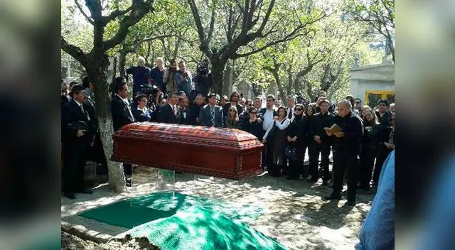 'Chespirito' fue enterrado en el Panteón Francés del DF.
