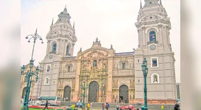 Basílica Catedral de Lima. 