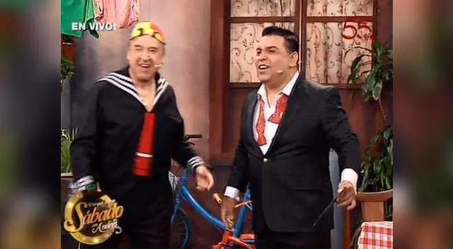 Carlos Villagrán como Kiko.