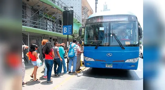 Se cobrará la mitad a escolares y universitarios en servicios 301, 302 y 303. Se cobrará la mitad a escolares y universitarios en servicios 301, 302 y 303.