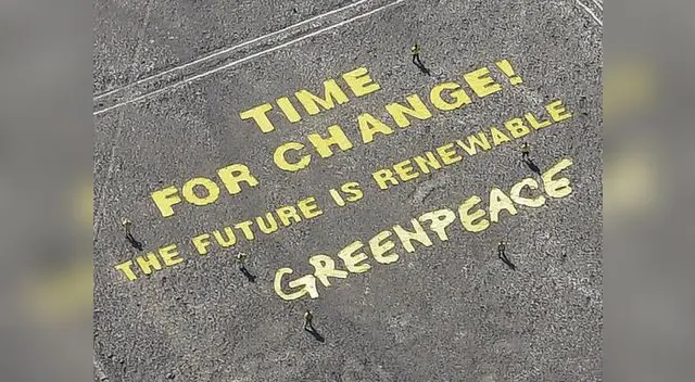 Activistas dejaron el mensaje: "Tiempo de cambio: El futuro es renovable".