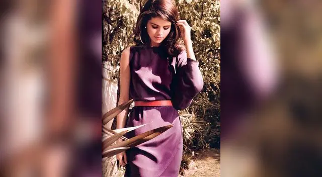 Selena Gómez explota su sensualidad posando a lo Jackie Keneddy. Selena Gómez explota su sensualidad posando a lo Jackie Keneddy.