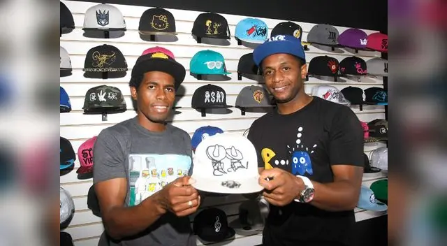 Ellos mismos dan sugerencias para los modelos de las gorras y los polos. 