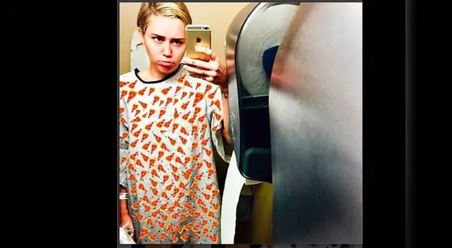 Miley Cyrus tiene una profunda herida. Miley Cyrus tiene una profunda herida.
