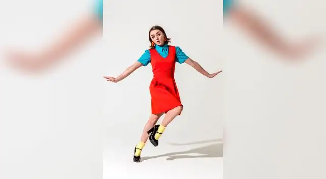 Maisie Williams en una irreverente sesión de fotos para The Guardian.