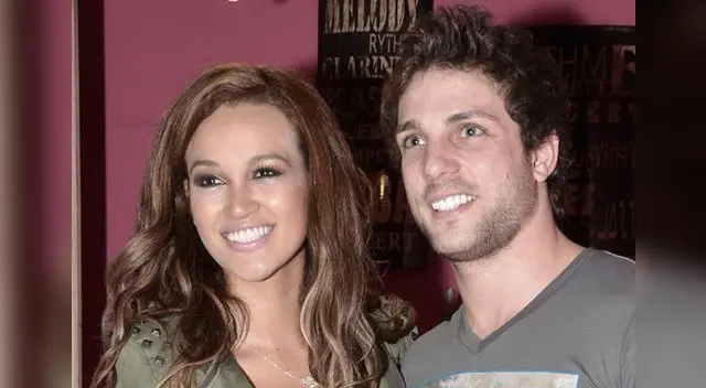 Nicola está dispuesto a todo por Angie. Nicola está dispuesto a todo por Angie.