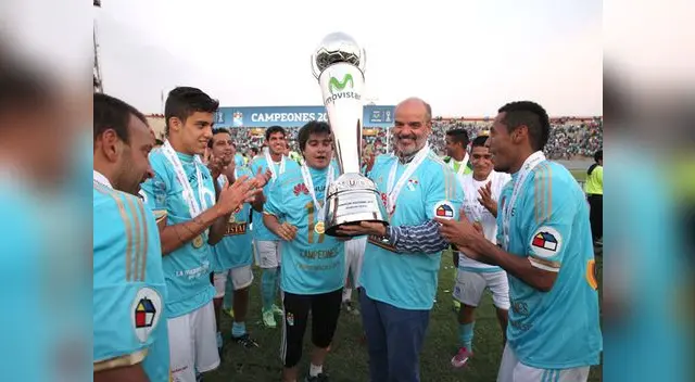 Federico Cúneo y la copa. Federico Cúneo y la copa.