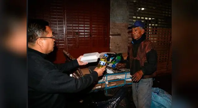 Recicladores también recibieron de la suya.