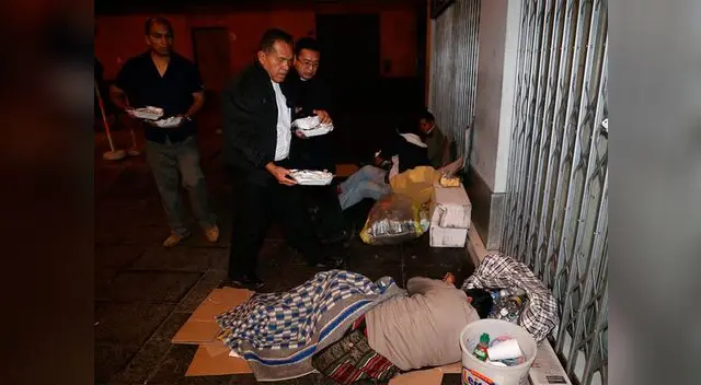 El cuarto de pollo a la braza, la gaseosa y un panetoncito cayó bien.