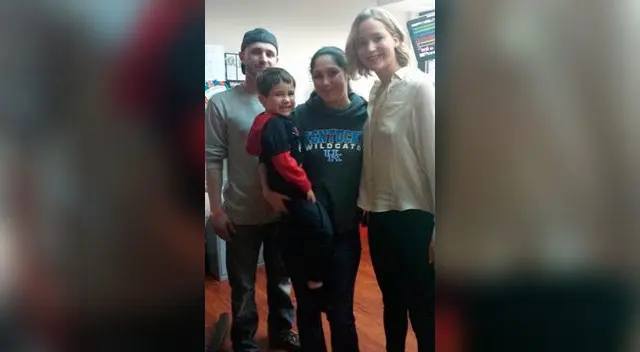 Jennifer Lawrence llevó alegría a niños internados en un hospital por Navidad. Jennifer Lawrence llevó alegría a niños internados en un hospital por Navidad.