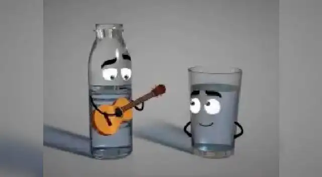 Estos vasitos musicales te explican por qué debes tomar 8 vasos de agua al día.