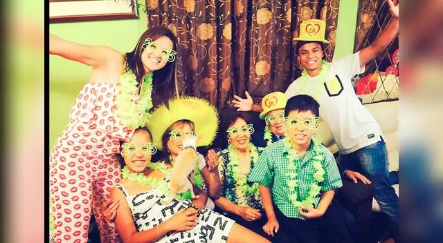 Feliz en familia. Feliz en familia.