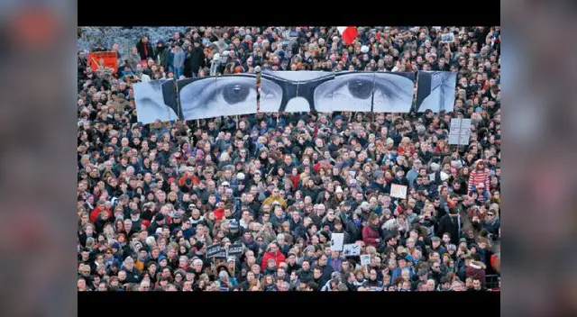 Calles, parques y plazas repletas fueron el panorama común en jornada histórica. Calles, parques y plazas repletas fueron el panorama común en jornada histórica.