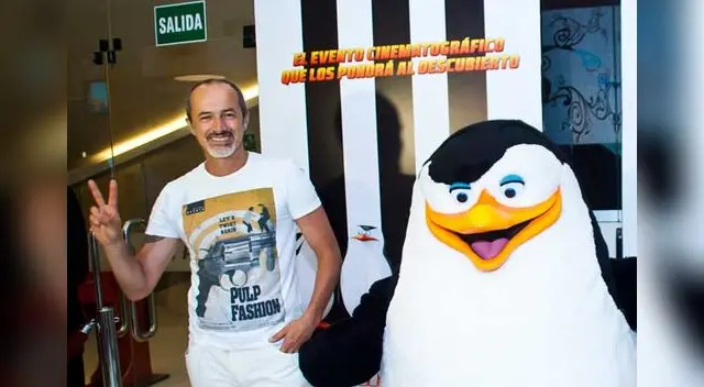 Con el pingüino de Madagascar.