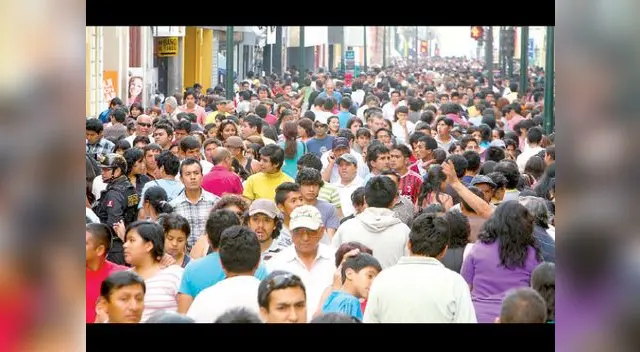 Hay 95 hombres por cada 100 mujeres. Hay 95 hombres por cada 100 mujeres.