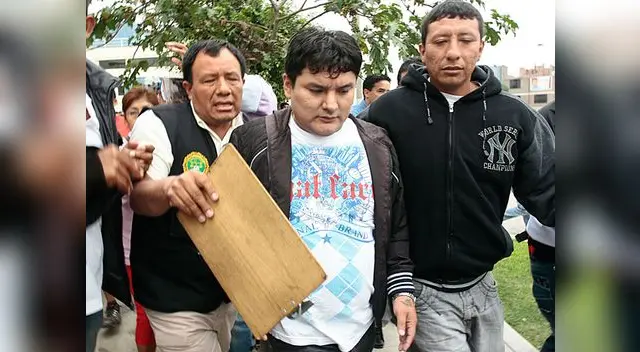 Llegó a la Divincri acompañado de más de una decena de personas.