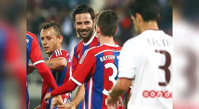 Claudio Pizarro. Claudio Pizarro.