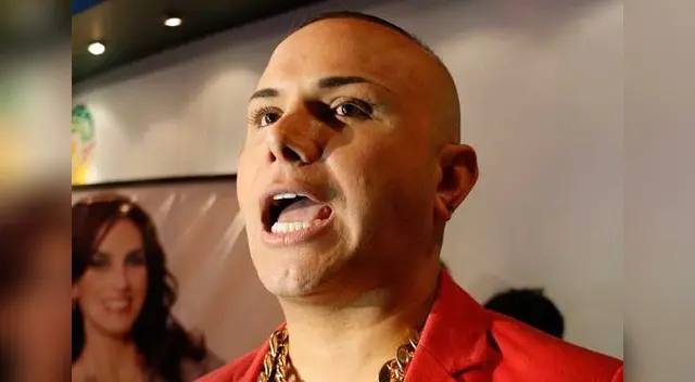 Carlos Cacho la pasa muy mal. Carlos Cacho la pasa muy mal.