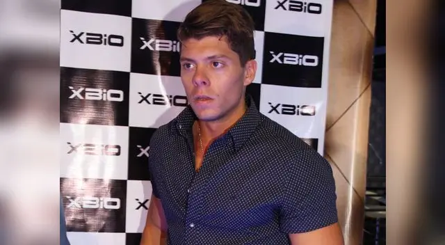 Afirma que prefiere estar solo.