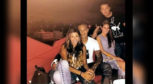 "Me encanta cómo juega y anotará muchos goles", escribió la modelo sobre Guerrero. "Me encanta cómo juega y anotará muchos goles", escribió la modelo sobre Guerrero.