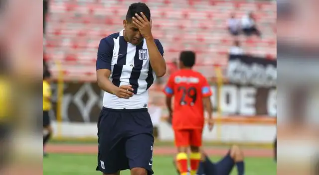Equipo blanquiazul comenzó bien el partido pero luego no soportó la presión del rival y la altura y resultó superado por el “Rojo Matador”.