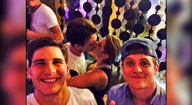 Torero fue ampayado besando a conductora de canal 2. Torero fue ampayado besando a conductora de canal 2.