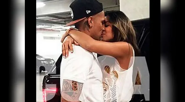 Demuestran su amor al público. Demuestran su amor al público.