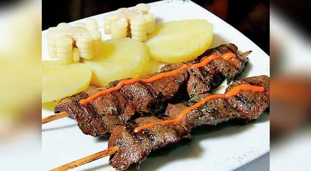 El anticucho. El anticucho.