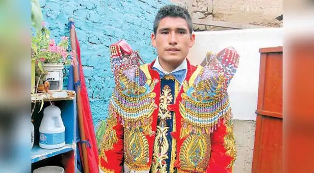 Cada fin de año, cuando acaba el campeonato, viaja a Huánuco y trata de relajarse lo más que pueda. Cada fin de año, cuando acaba el campeonato, viaja a Huánuco y trata de relajarse lo más que pueda.