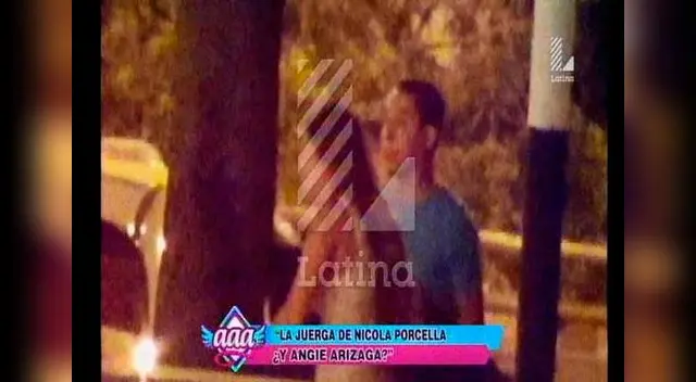 Nicola levanta amigas en su auto. Nicola levanta amigas en su auto.