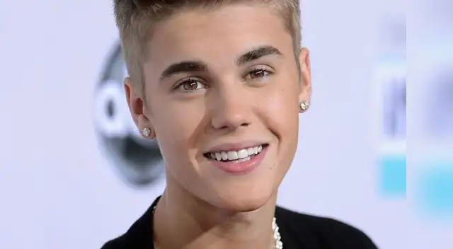 Le obsequieron un auto 