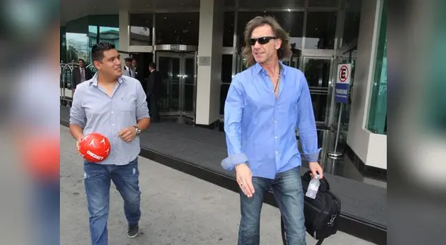 El DT viene analizando videos de los equipos locales.