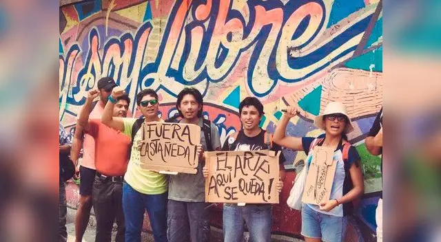 Jóvenes limeños hacen campaña para salvar los murales Jóvenes limeños hacen campaña para salvar los murales