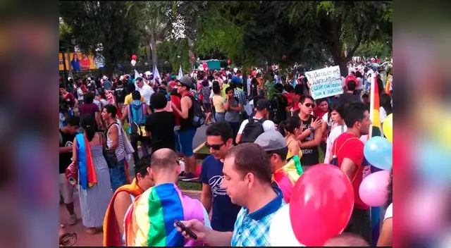 Cientos de jóvenes se congregaron en la plaza Washington Cientos de jóvenes se congregaron en la plaza Washington
