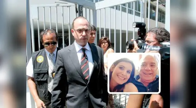 Hijo de ministro aprista se presentó en sede policial pero se limitó a leer comunicado. Luego lo llevaron a pericias. Hijo de ministro aprista se presentó en sede policial pero se limitó a leer comunicado. Luego lo llevaron a pericias.