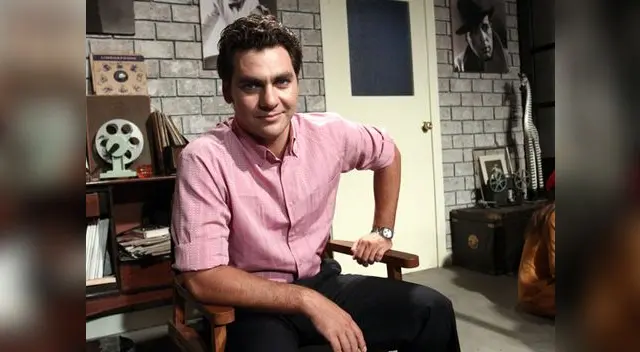 Feliz de trabajar con modelo. 