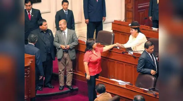 Piden salida de Ana Jara por espionaje masivo en DINI