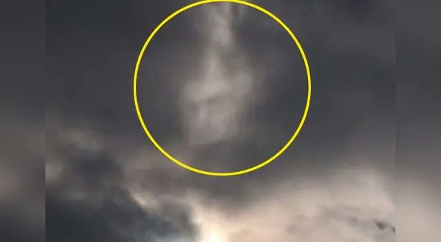 Británica tiene una misteriosa fotografía del eclipse solar del 20 de marzo. 