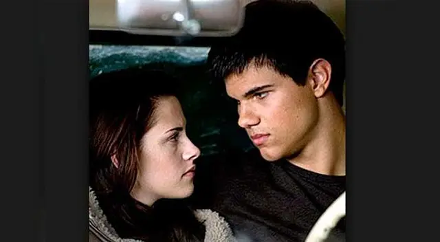 Kristen Stewart se refugia en Taylor Lautner. 