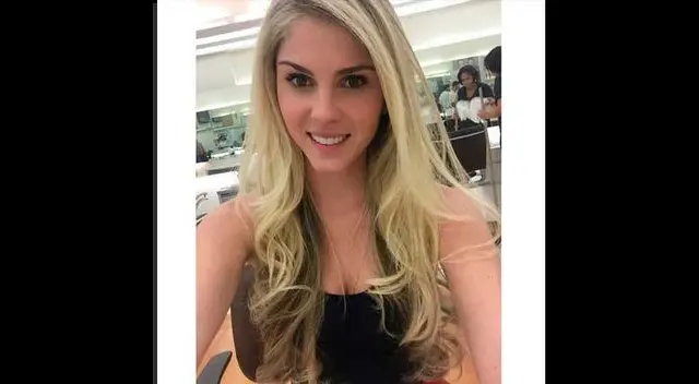 Bárbara mostrando una parte de su belleza. 