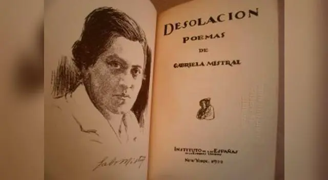 Primera página de su primer libro de poemas, Desolación. Primera página de su primer libro de poemas, Desolación.