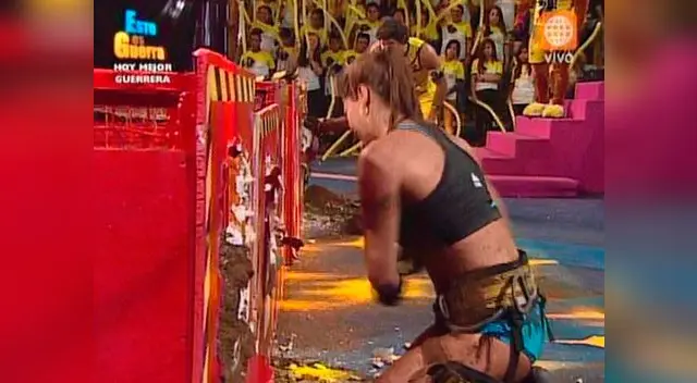 Melissa se complica con el tema de las cajas. Melissa se complica con el tema de las cajas.