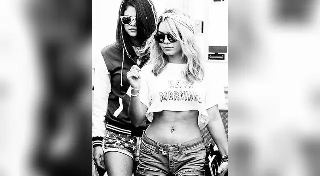 Selena Gómez enciende Instagram con pezones y tatuaje.