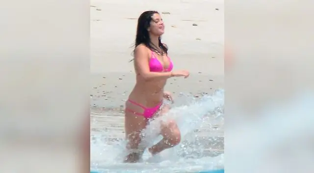 Selena Gómez sorprende por subida de peso en playa de México. Selena Gómez sorprende por subida de peso en playa de México.